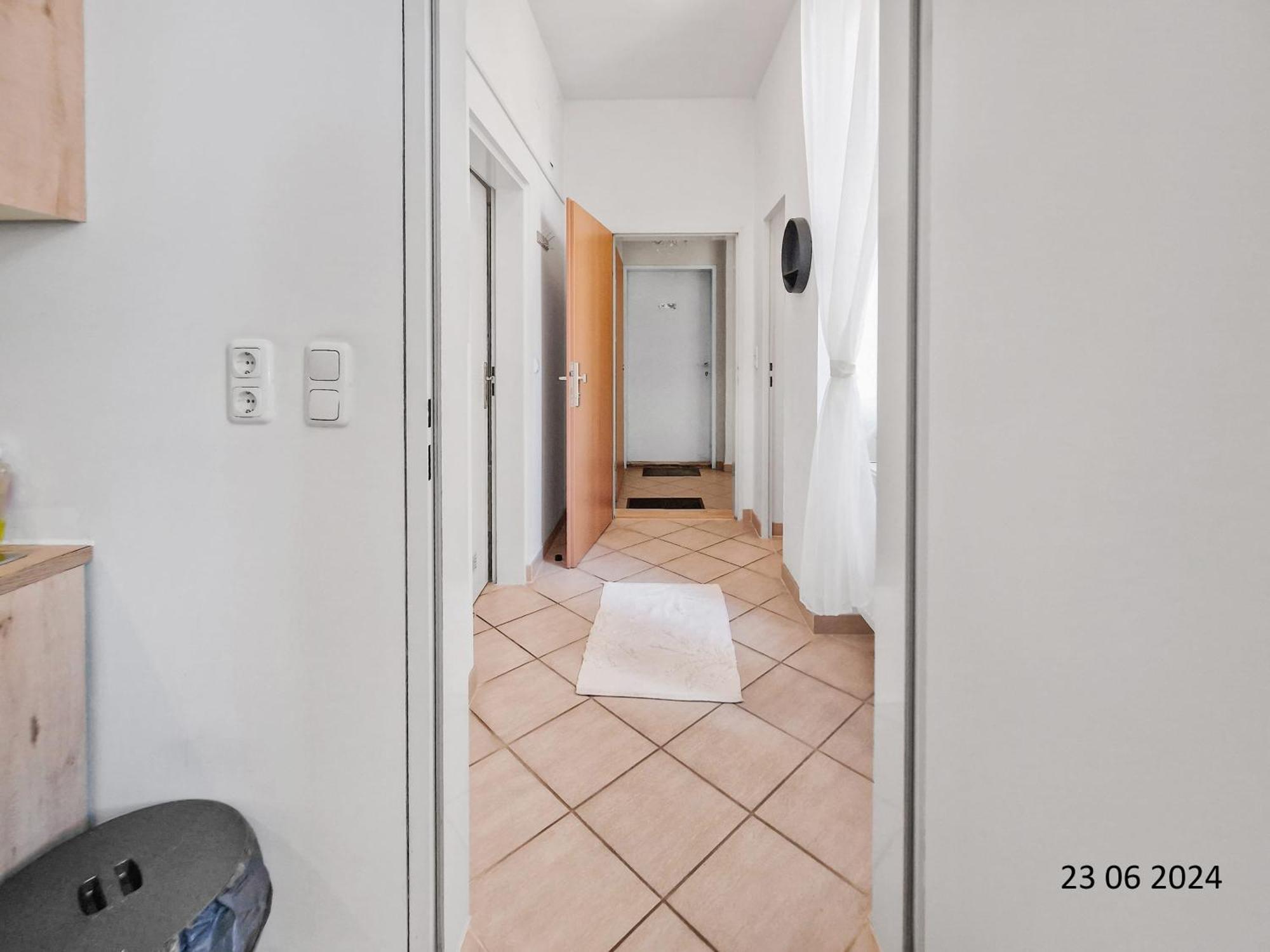 Elegant Three-Bedroom Suite Виена Екстериор снимка
