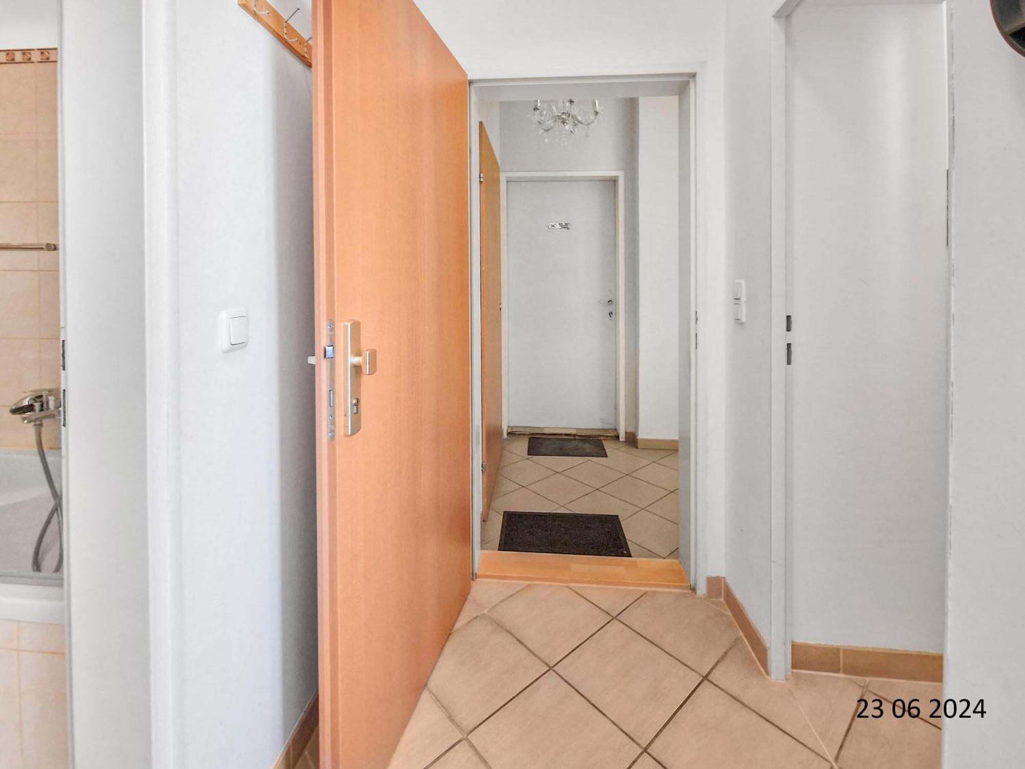 Elegant Three-Bedroom Suite Виена Екстериор снимка