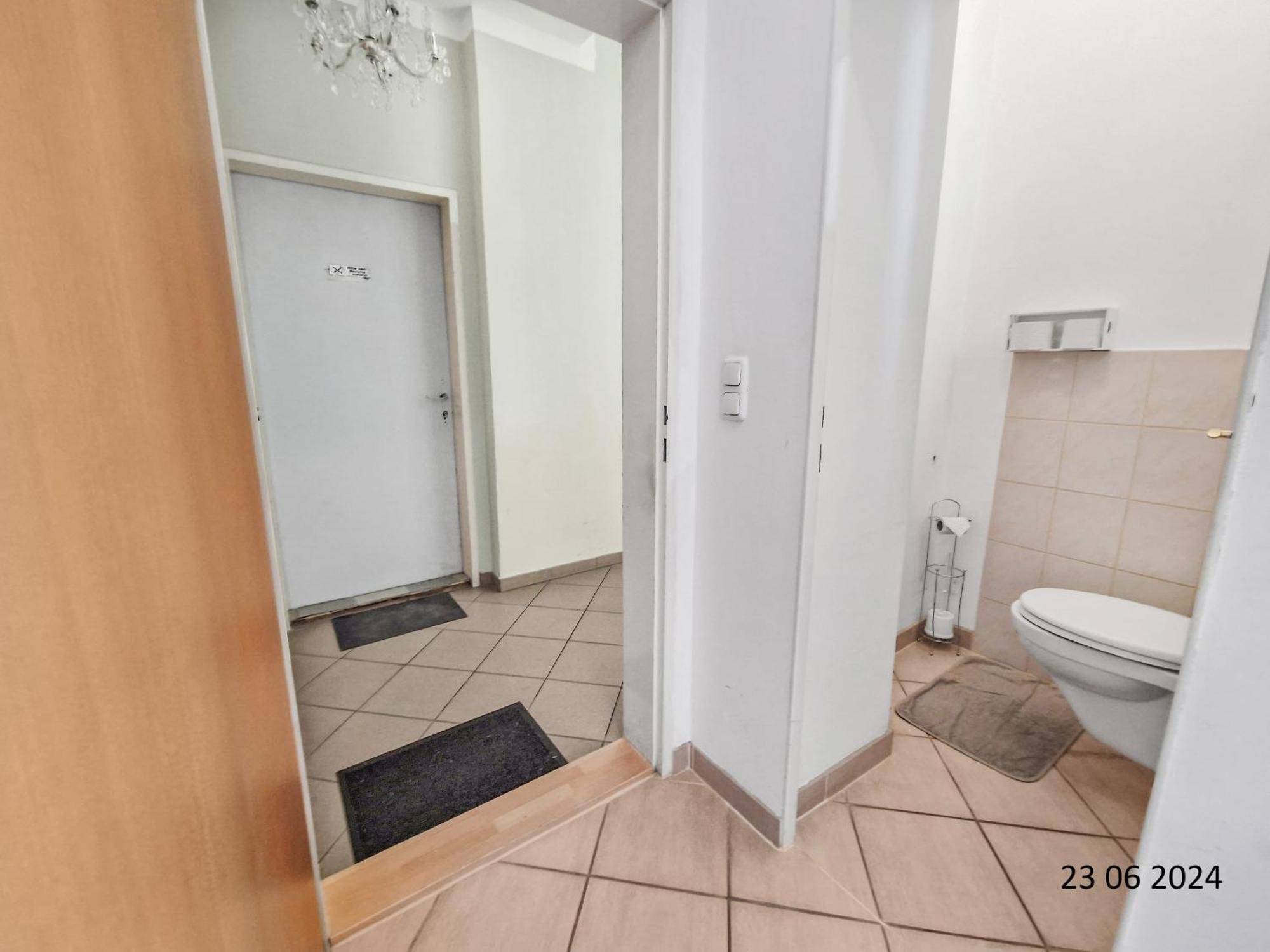 Elegant Three-Bedroom Suite Виена Екстериор снимка