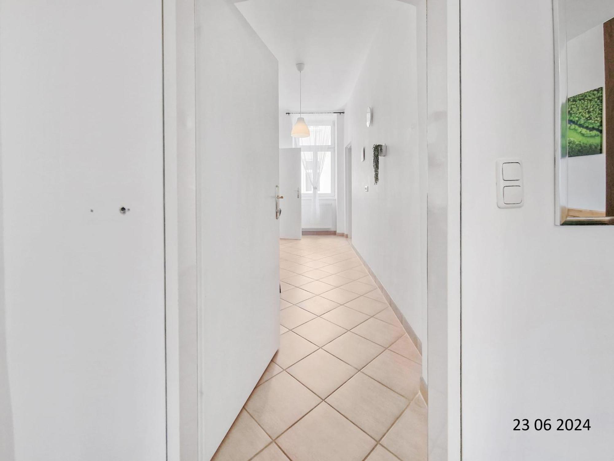 Elegant Three-Bedroom Suite Виена Екстериор снимка
